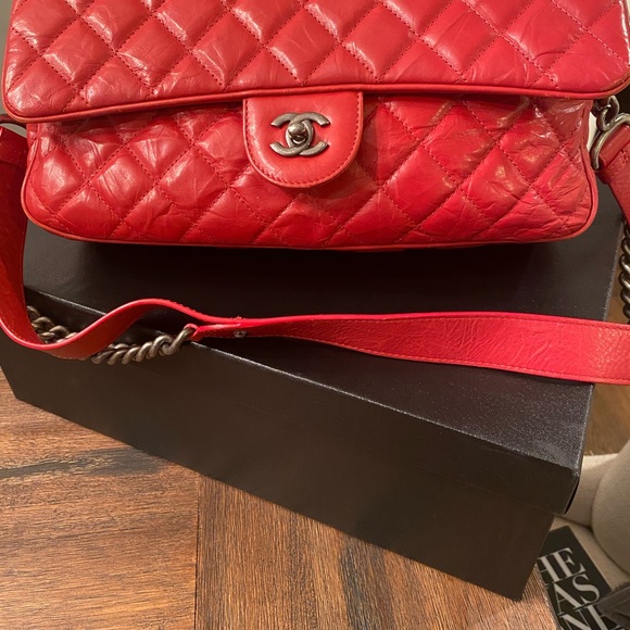 Large Chanel quilted leather shoulder bag with large chain strap - Picture 12 of 12